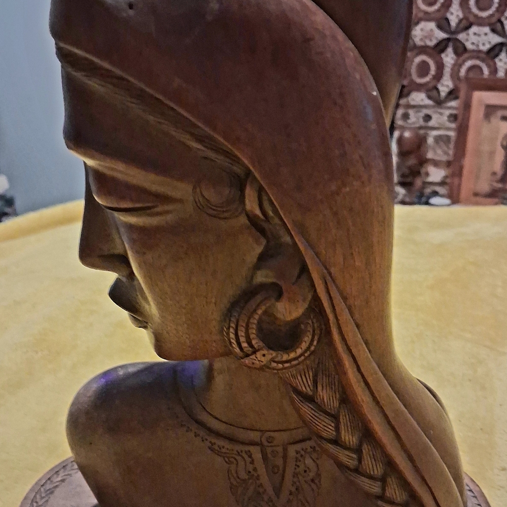 Elegant Brown Wooden Sculpture